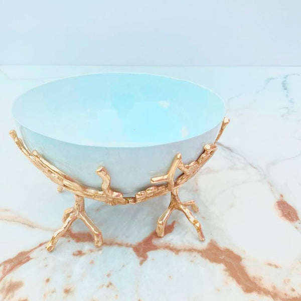 White and gold bowl