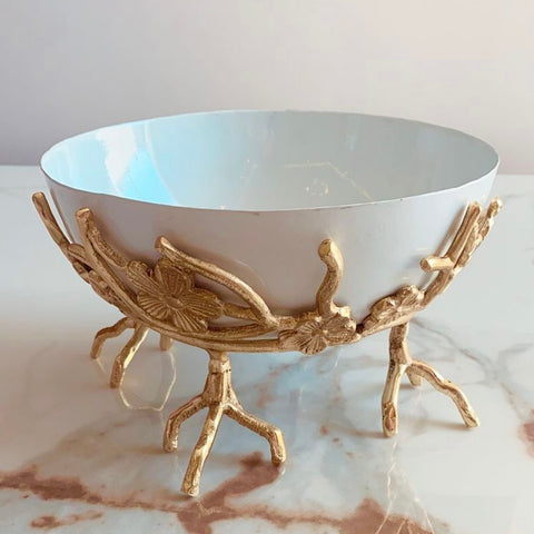 White and gold bowl